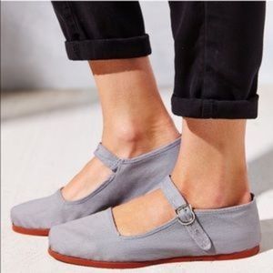 urban outfitters mary jane shoes